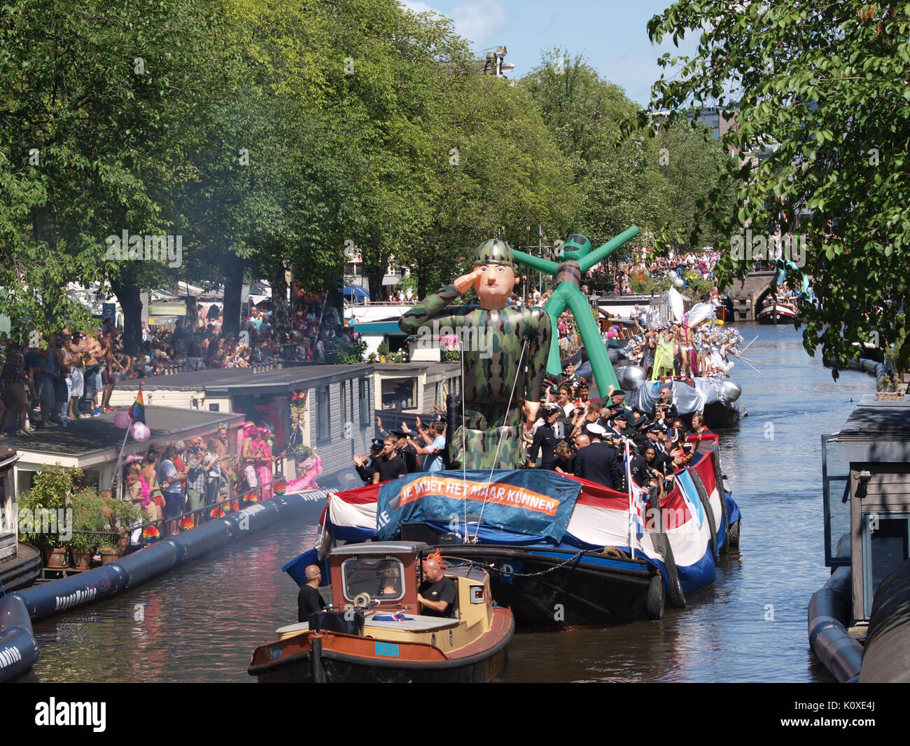 Amsterdam Gay Pride 2013 DoD Ministerie van Defensie Boot pic 2 Stockfoto