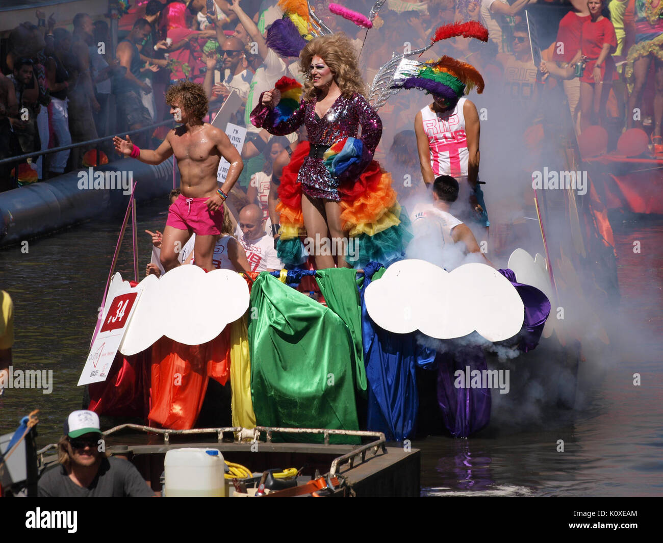 Amsterdam Gay Pride 2013 Boot Nr. 34 pic 1. Stockfoto