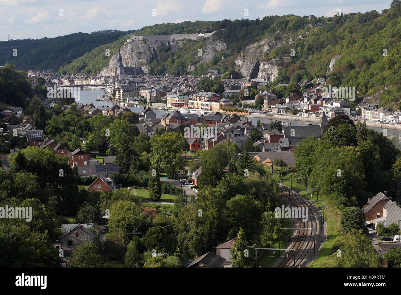 Stadtbild von Dinant eine wallonische Stadt und Gemeinde auf der Maas in der belgischen Provinz Namur. Stockfoto