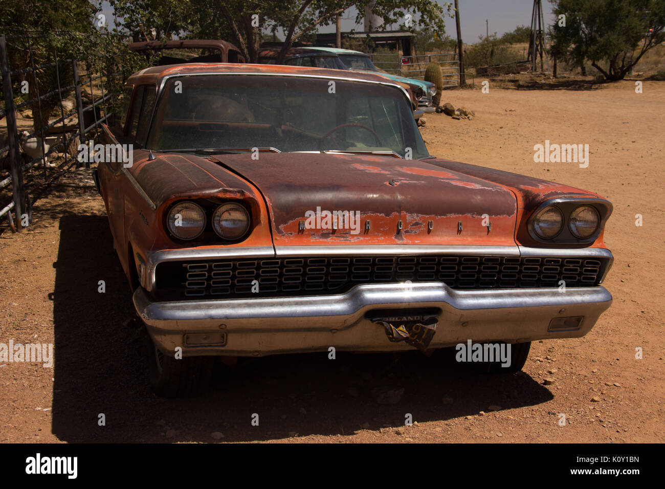 Rostige alte Projekt Auto in der Nähe Hackberry General Store, Route 66, Texas Stockfoto