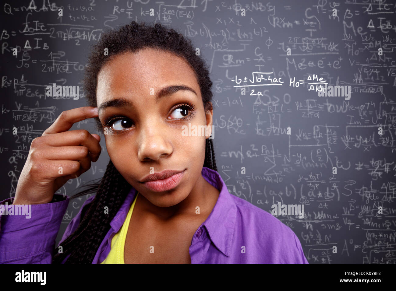 Schulmädchen Genius in der Bildung - Zurück in die Schule Stockfoto