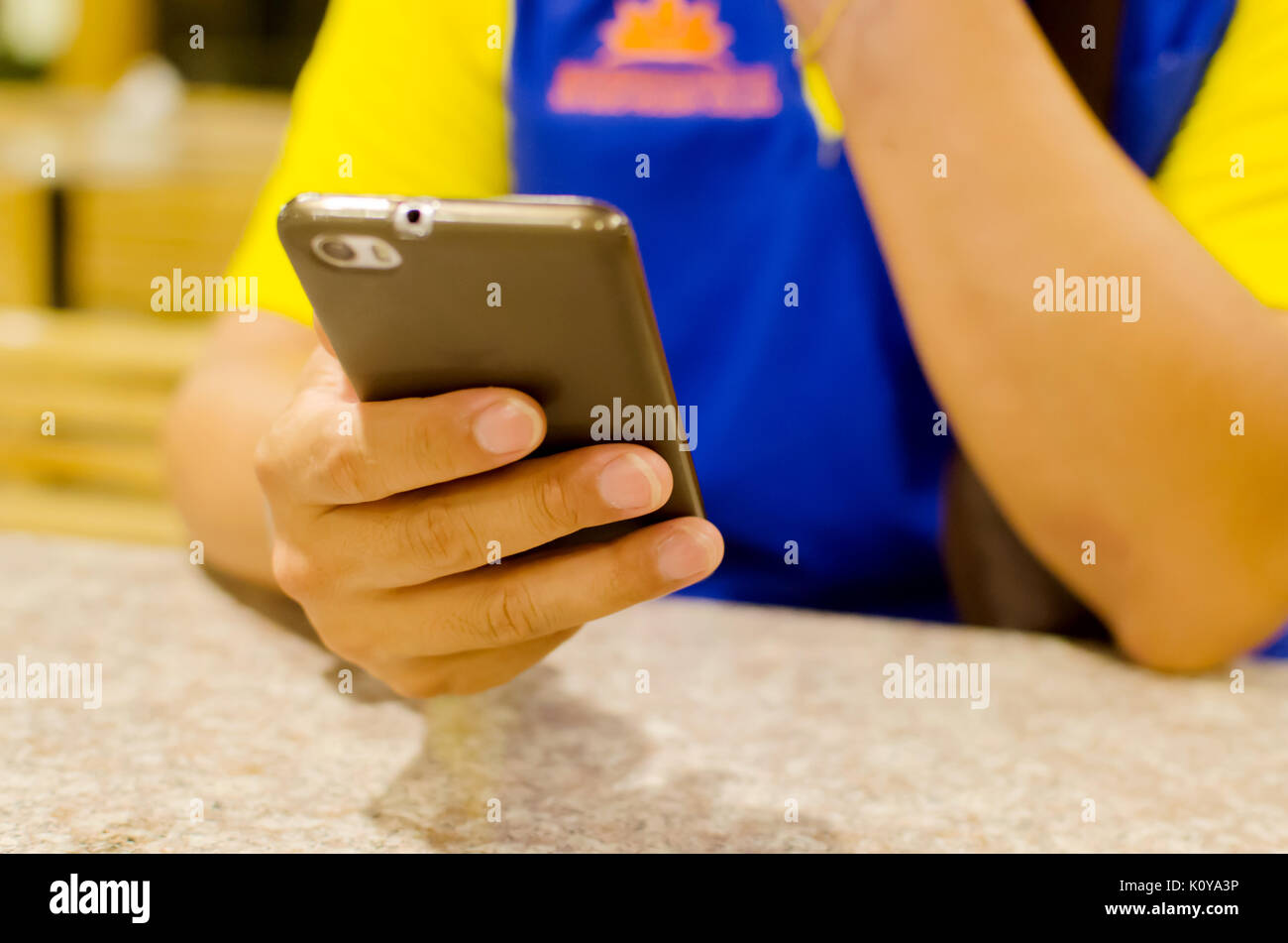 Closeup hand Tippen auf smart phone Stockfoto