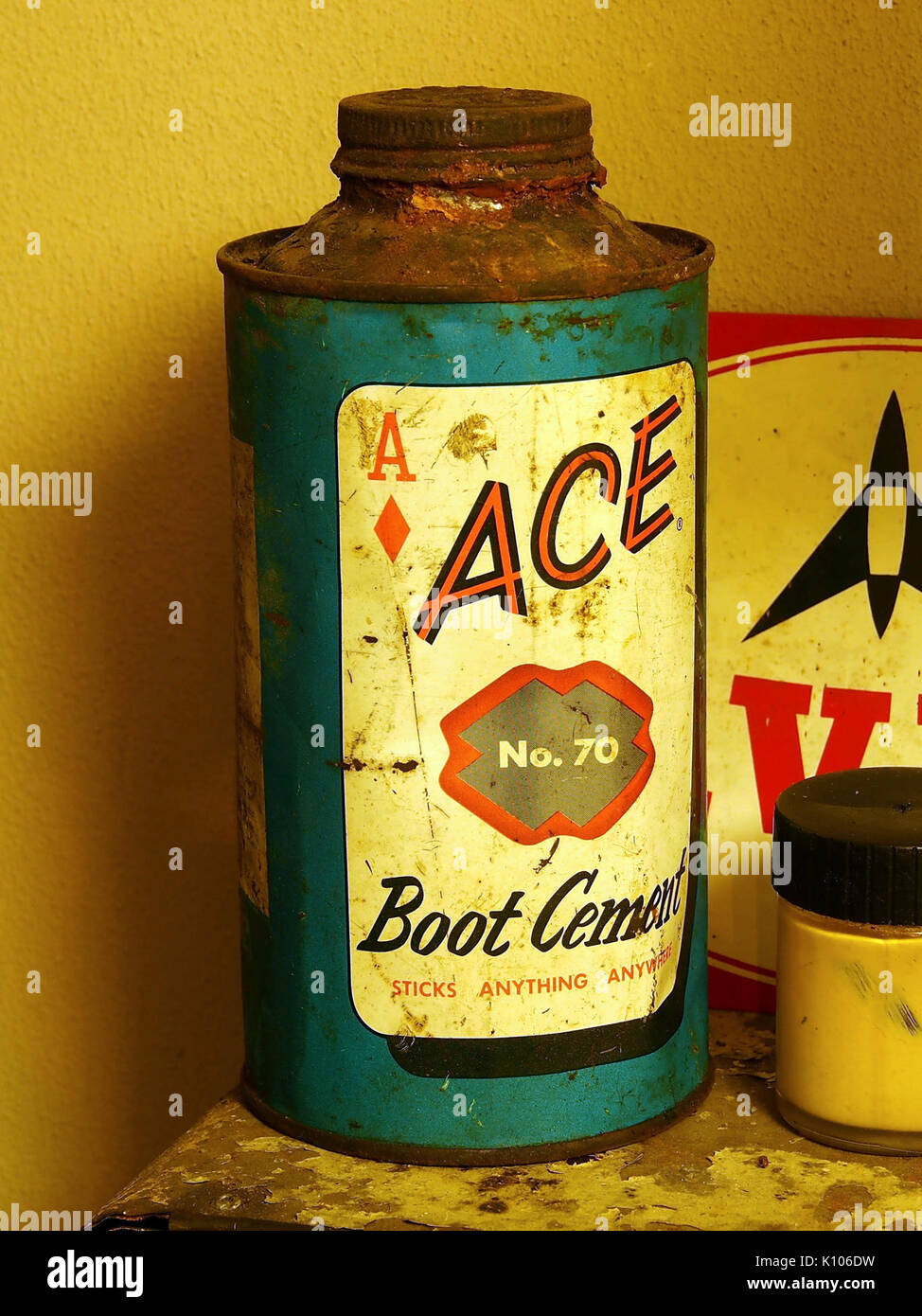 ACE kann keine 70 Booten Zement Stockfoto