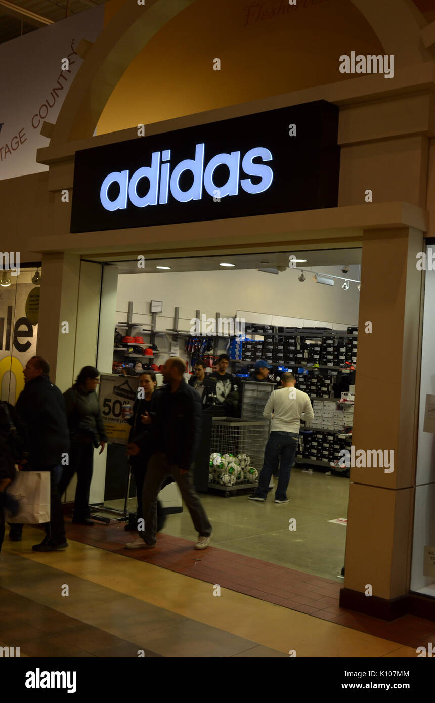 AdidasStoreVaughanMills Stockfoto