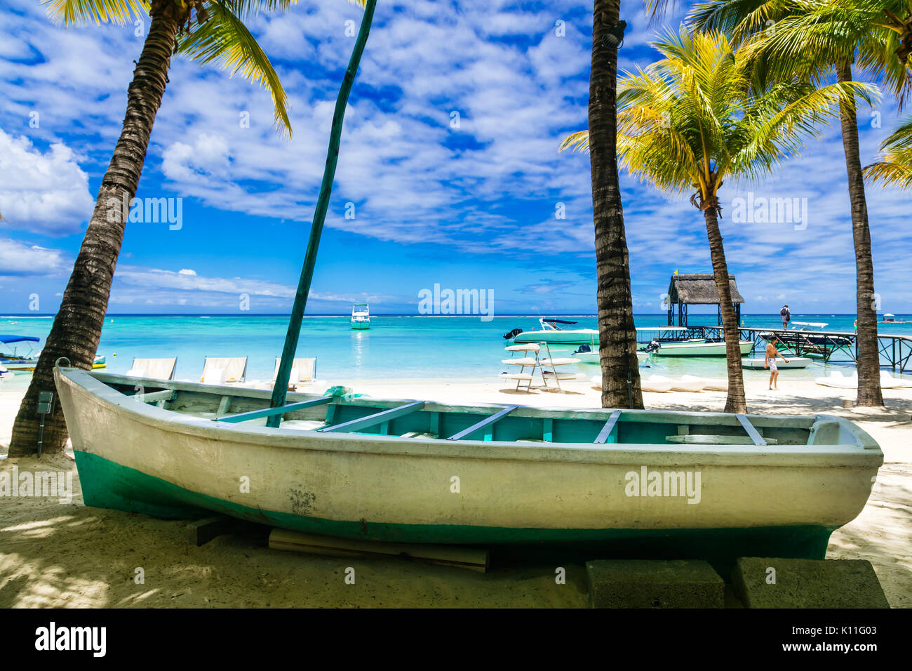 Erstaunlich tropicla Landschaft mit beautifu weißen Sandstrand. Mauritius Stockfoto