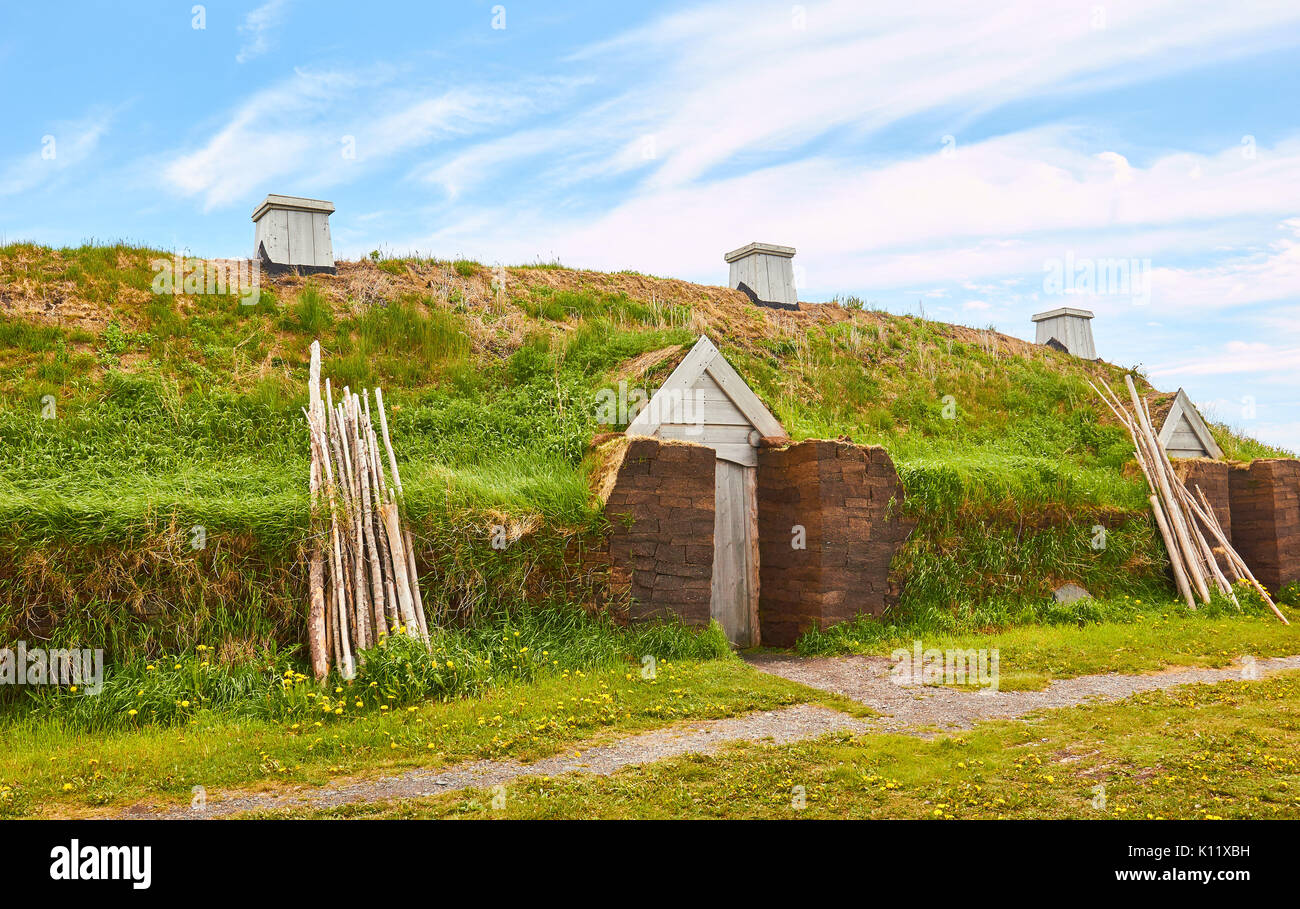 Norse Viking Sod Langhaus bei L'Anse aux Meadows UNESCO Weltkulturerbe, Neufundland, Kanada rekonstruiert Stockfoto