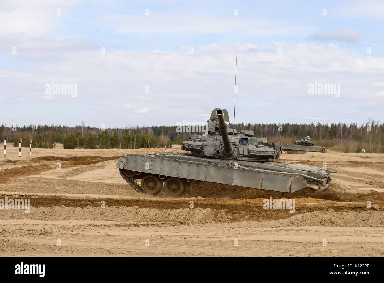 Russische T-72 Tank am Truppenübungsplatz Stockfoto