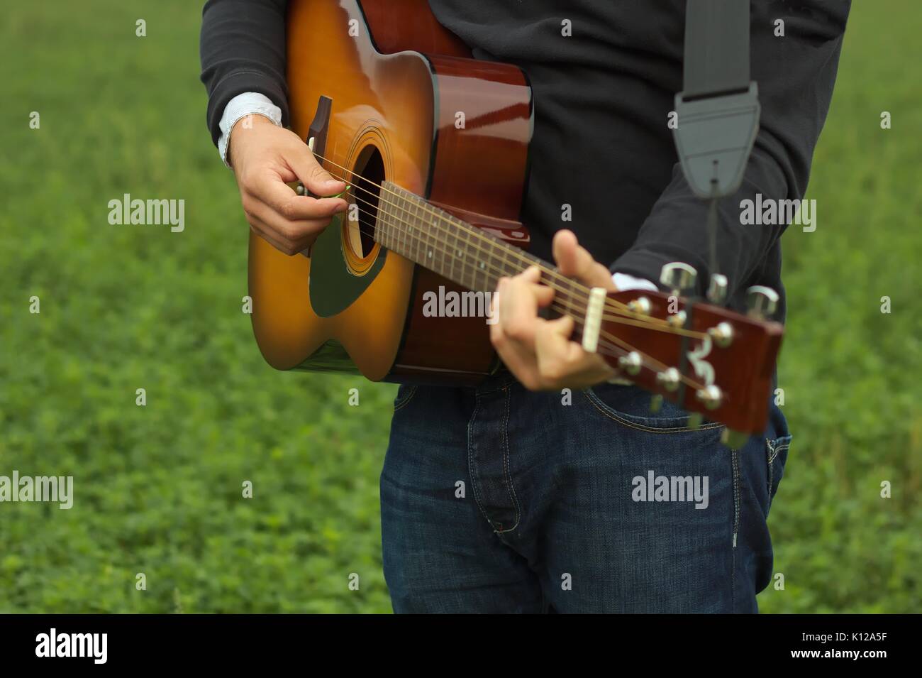Musiker mit Gitarre Stockfoto