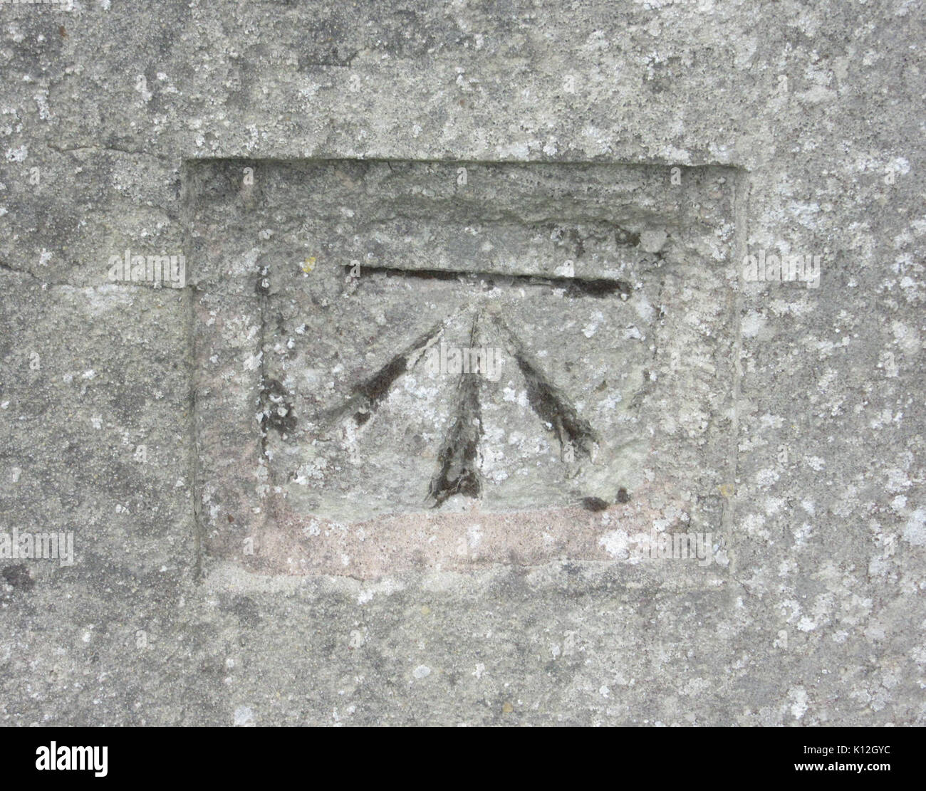 All Saints Church, High Street, Newchurch (Mai 2016) (Ordnance Survey Cut Marke) Stockfoto