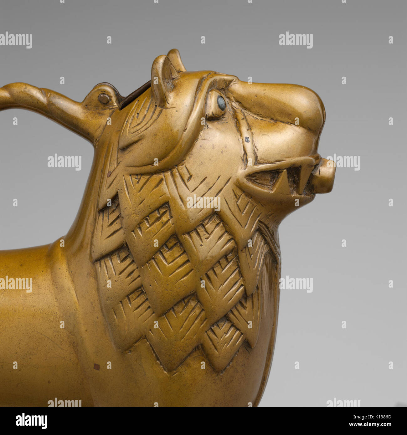 Aquamanile in Form eines Löwen MET DP 122613 Stockfoto