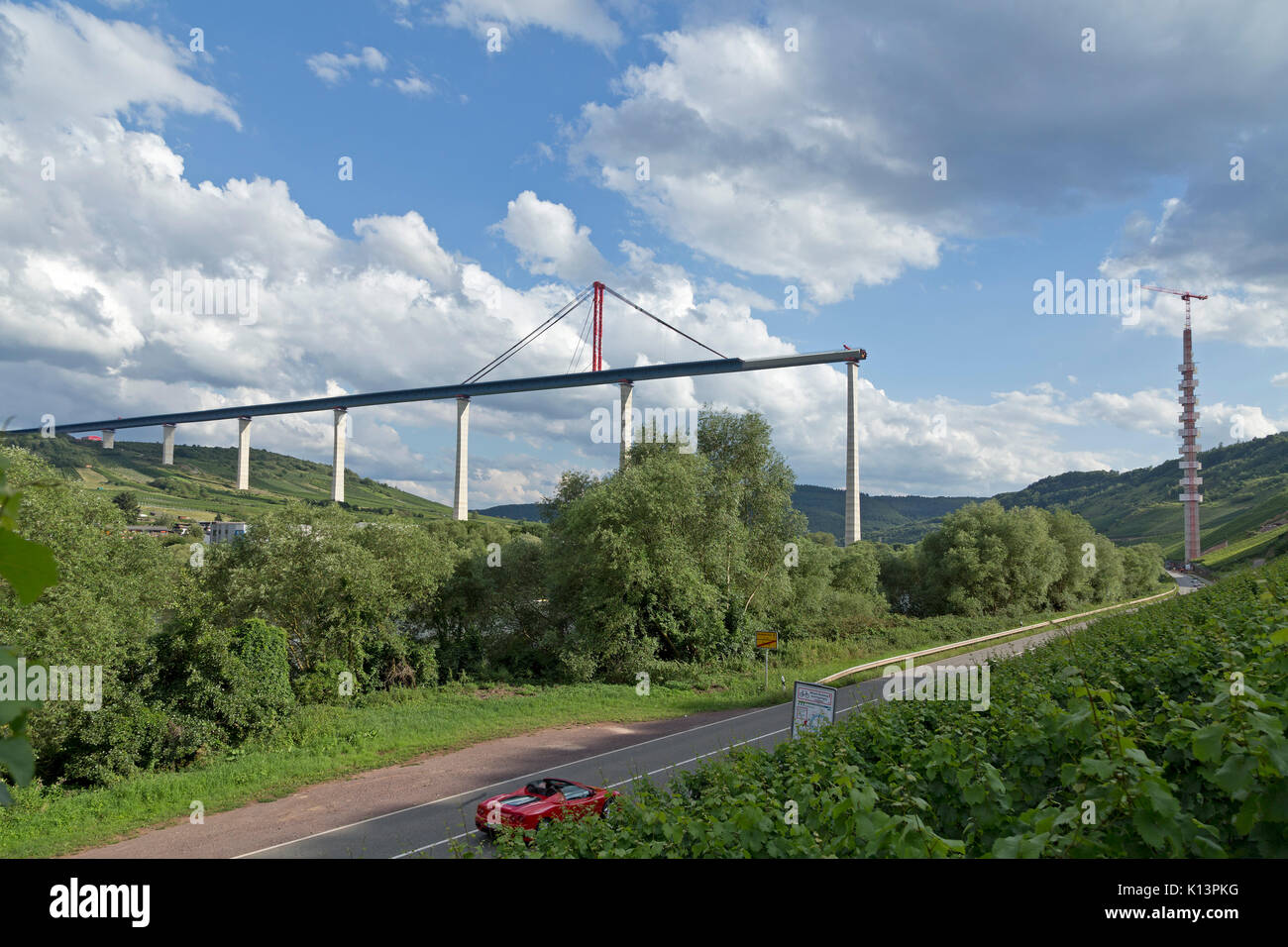 Baustelle Mosel Hochmoselbruecke (Hohe Brücke) zwischen Uerzig und Zeltingen-Rachtig, Mosel, Deutschland Stockfoto