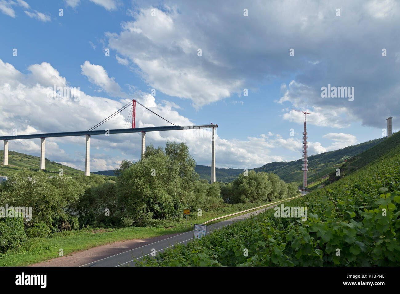 Baustelle Mosel Hochmoselbruecke (Hohe Brücke) zwischen Uerzig und Zeltingen-Rachtig, Mosel, Deutschland Stockfoto
