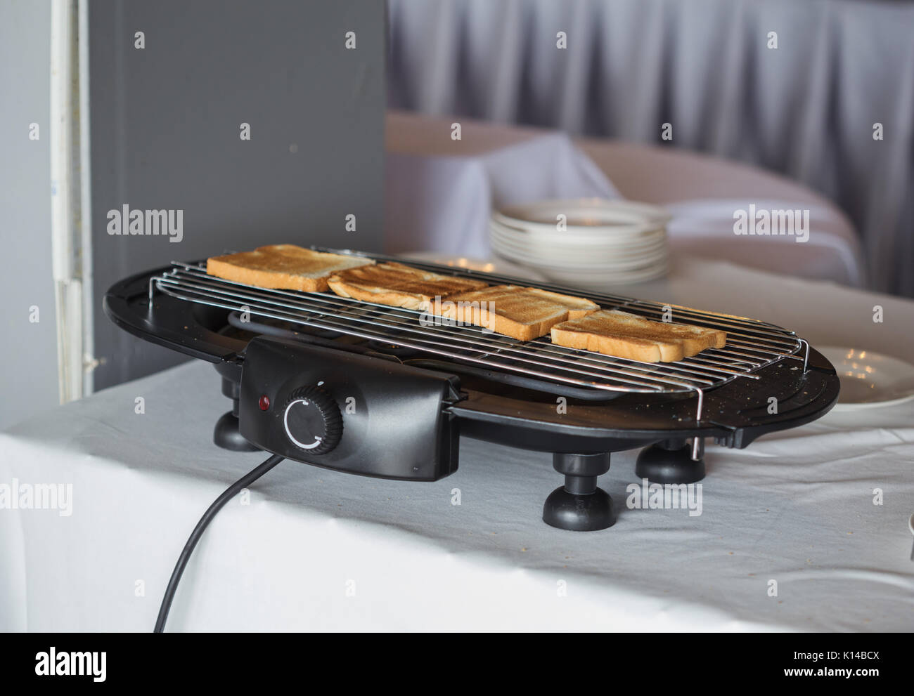 Toastbrot im Toaster im Hotel Stockfoto