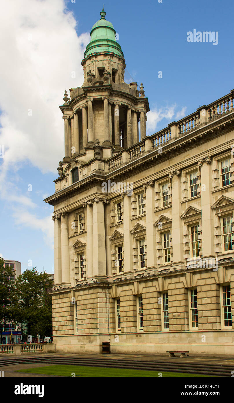 An der nordöstlichen Ecke der Stadt Halle in Belfast mit seinen hohen Turm und Brüstungen Stockfoto