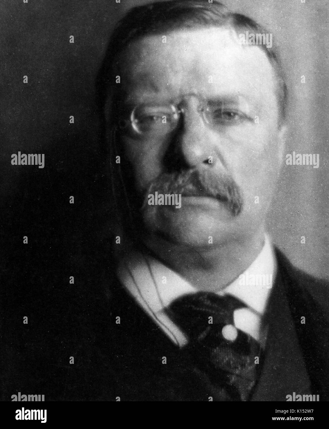 Theodore Roosevelt Portrait, im Weißen Haus, April, 1907. Von der New York Public Library. Stockfoto