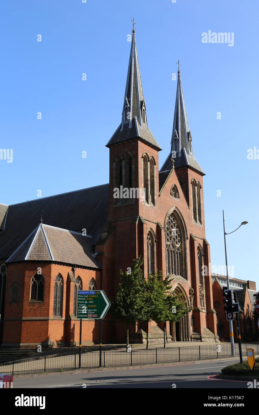 Die vordere St. Chad's Römisch-katholische Kathedrale in der Stadt Birmingham, England, UK. Stockfoto