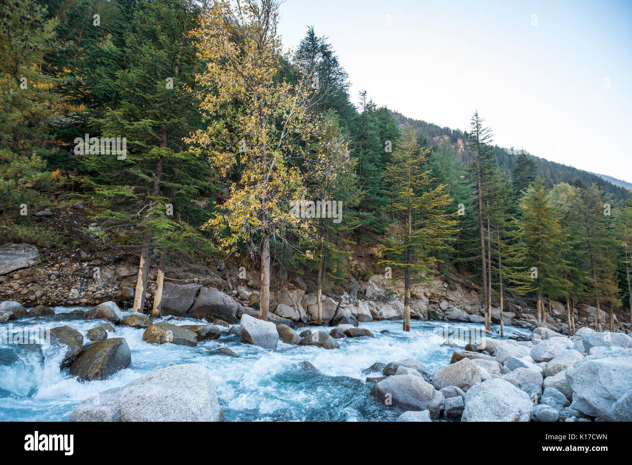 Sangla Valley in Kinnaur in Himachal Pradesh in Indien os einem schönen Tal, reich an Wildtieren und eine einfache Himalayan lokaler Kultur. Stockfoto