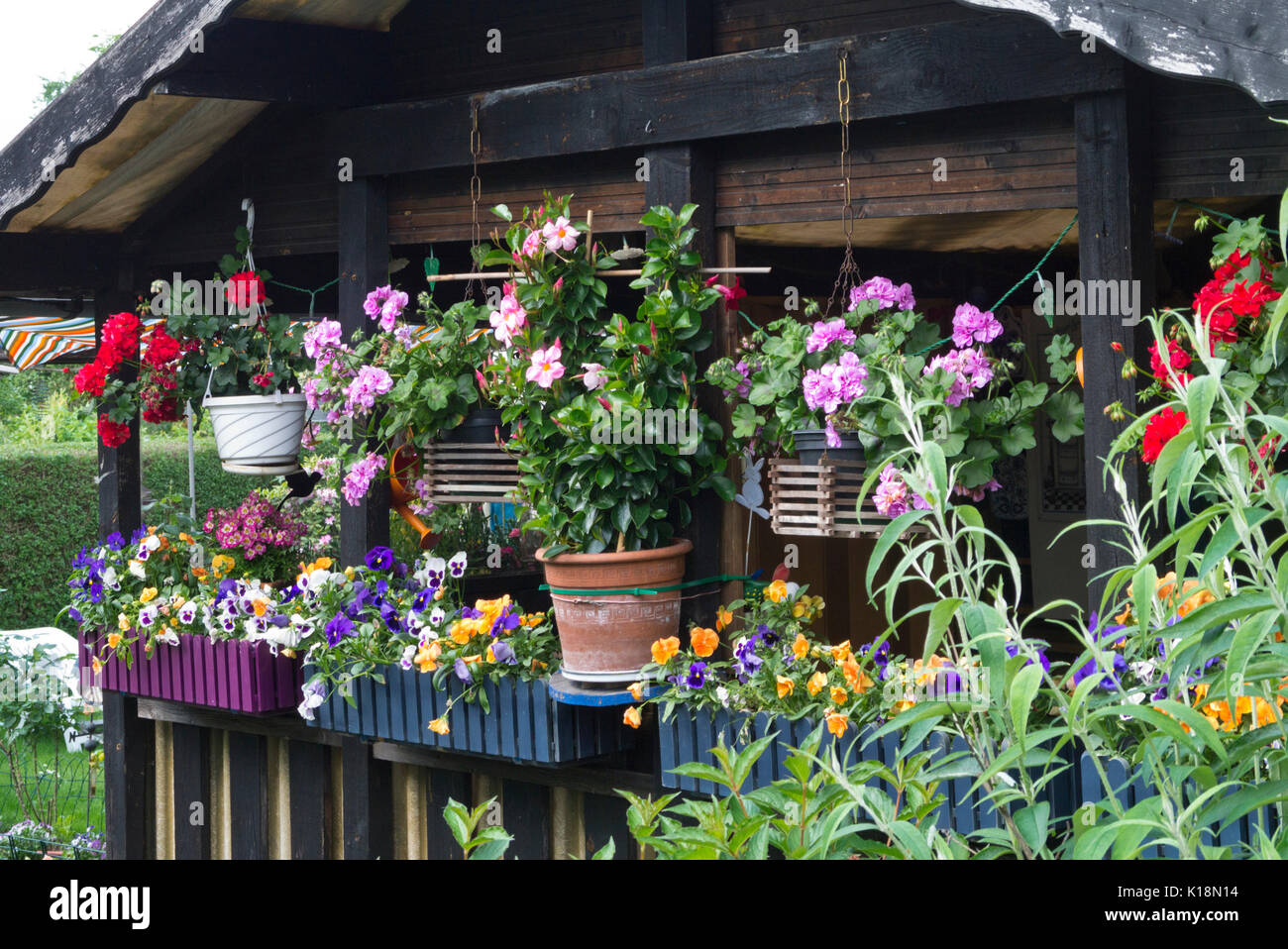 blumenkasten 200 cm lang Magefertigter XXL-Pflanzkasten aus Cortenstahl  Lnge 2 bis 8 Meter  Der  Stahlgarten