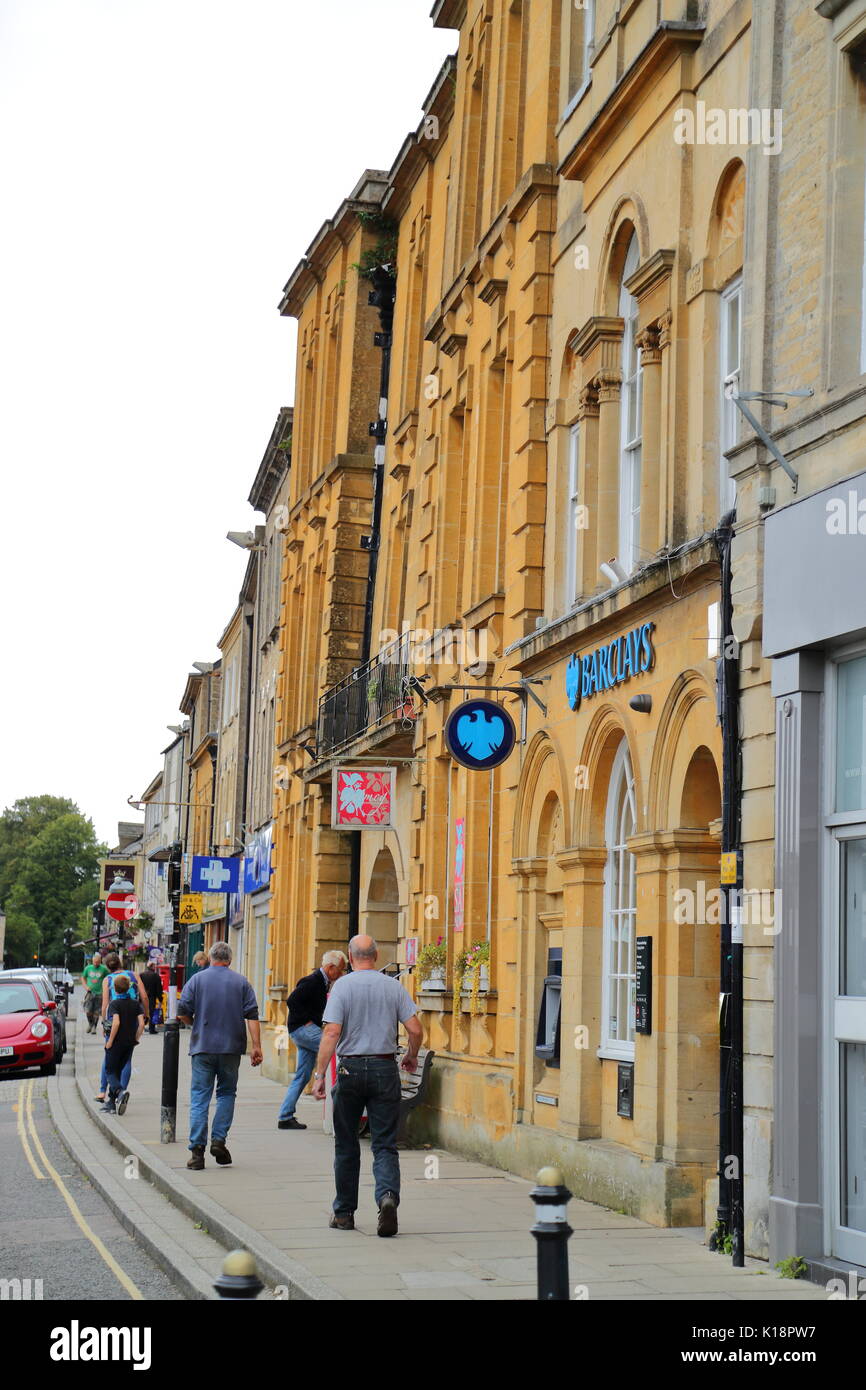 High Street View in Chipping Norton, Großbritannien Stockfoto