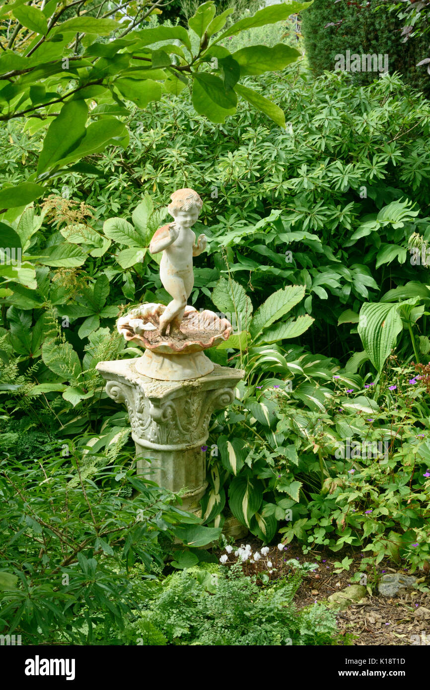 Skulptur in einer beständigen Garten. Design: Marianne und Detlef lüdke Stockfoto
