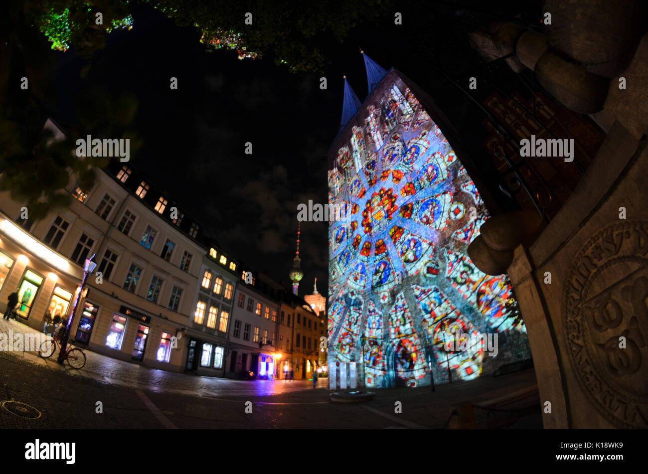 Lichtprojektion auf Nikolaikirche, Berlin, Deutschland Stockfoto
