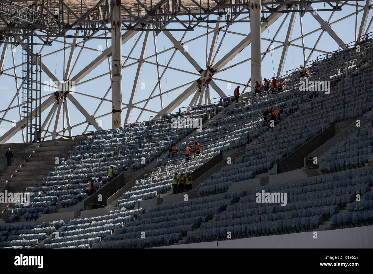 (170825) - SARANSK, Aug 25, 2017 (Xinhua) - Foto am 12.08.22, zeigt die Wolgograd Arena, die am Ufer des Flusses Wolga gelegen, Host 4 Gruppe Stadien Spiele bei der FIFA WM 2018. Die Arena hat eine Kapazität von 45061 Personen. Nach Ansicht der Beamten, die Arena wird im Dezember 2017 abgeschlossen sein. (Xinhua / Wu Zhuang) Stockfoto