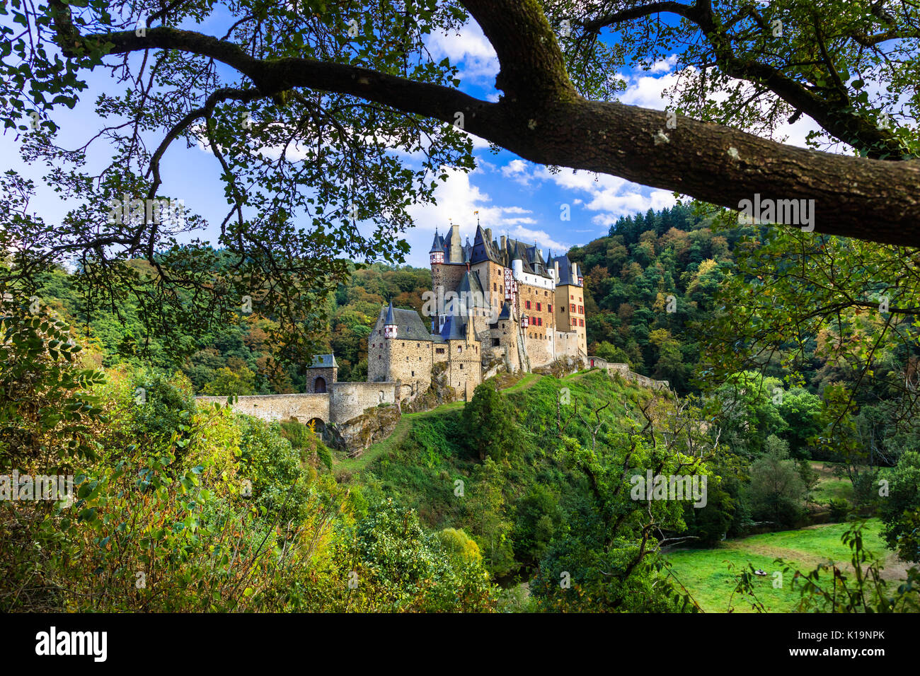 Burg Eltz Burg - Eine der bekanntesten Burgen in Deutschland Stockfoto