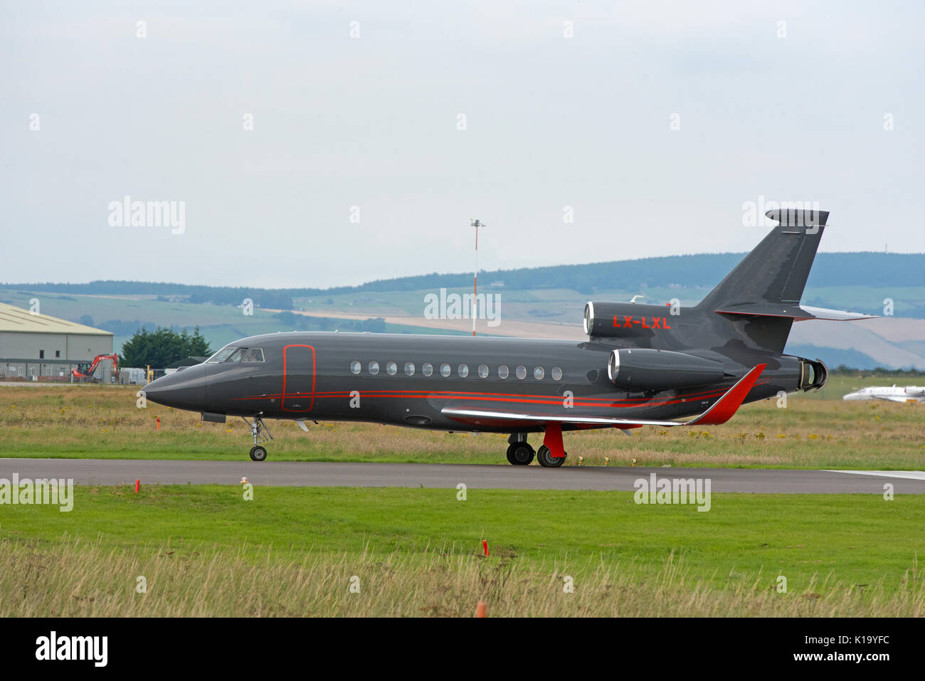 Französische Flugzeuge des Typs Dassault 3 wurden am Flughafen Invernees in den schottischen Highlands gebaut. Stockfoto