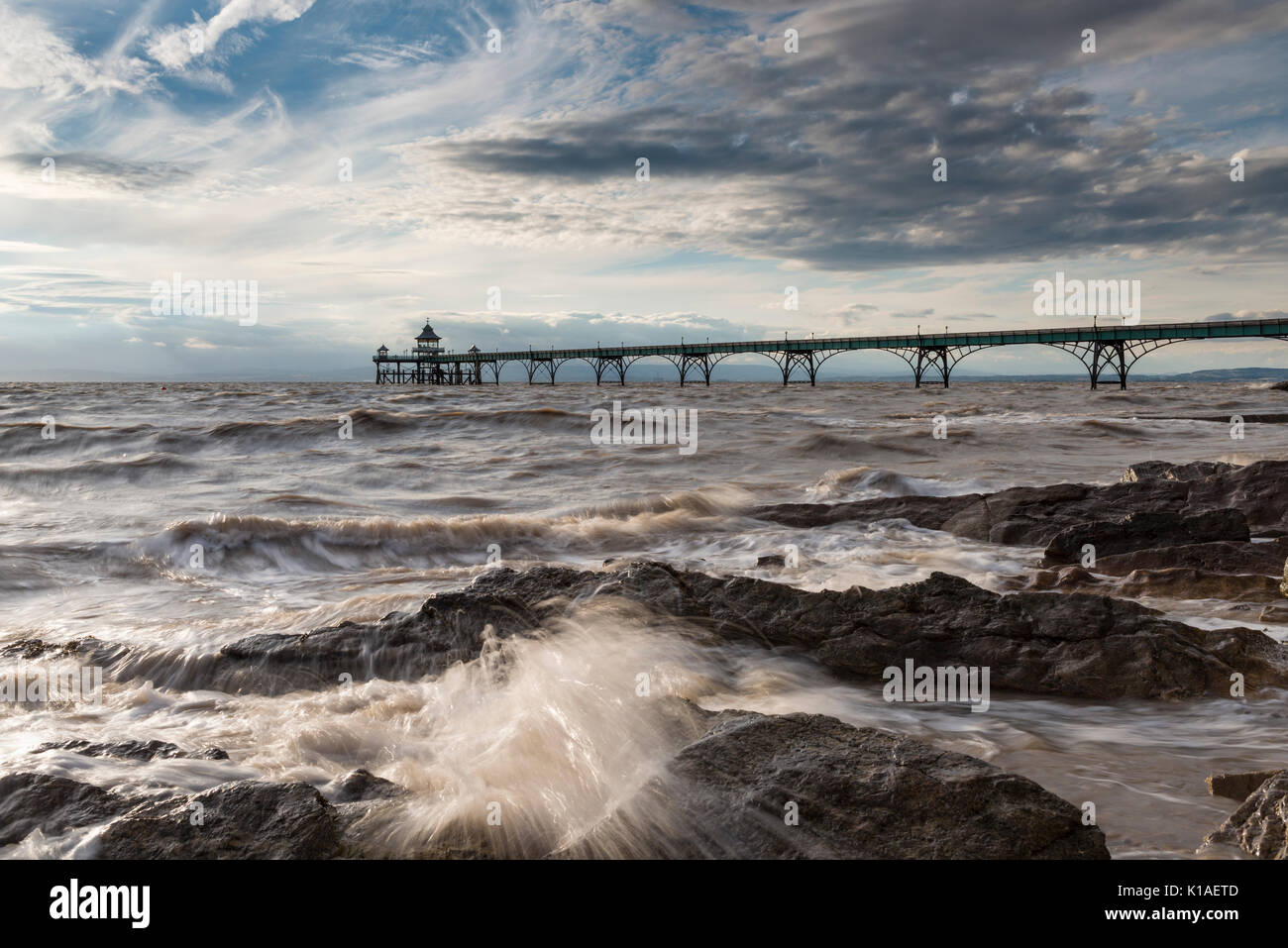 Die Victorian Pier in den Severn Estuary in Clevedon, North Somerset, England. Stockfoto