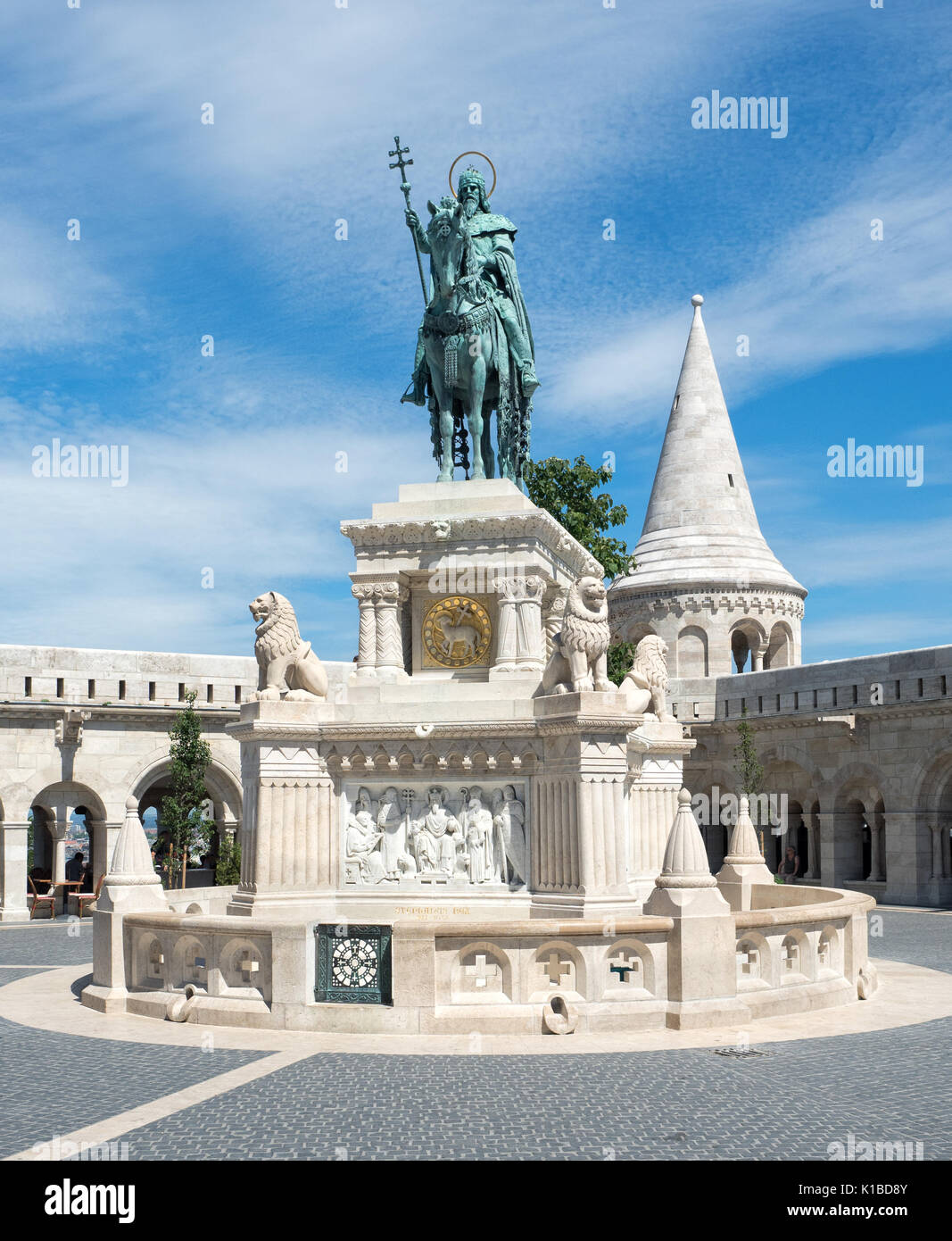 Statue von St. Stephan und der Fischerbastei, Budapest Stockfoto