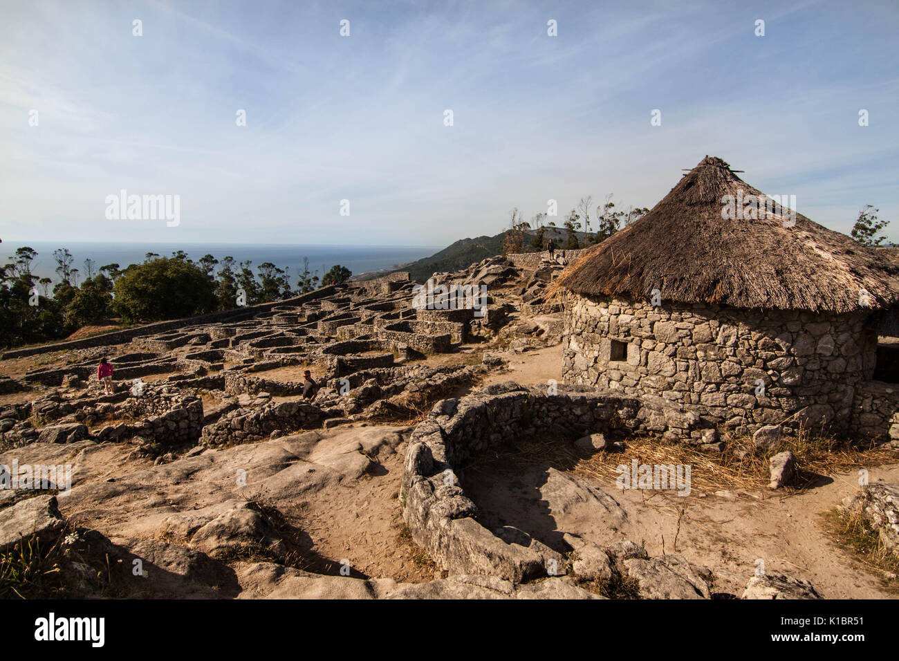 Alten keltischen Ruinen, roundhouse und Dorf in Santa Tecla, La Guardia, Galizien, norht Küste von Spanien Stockfoto