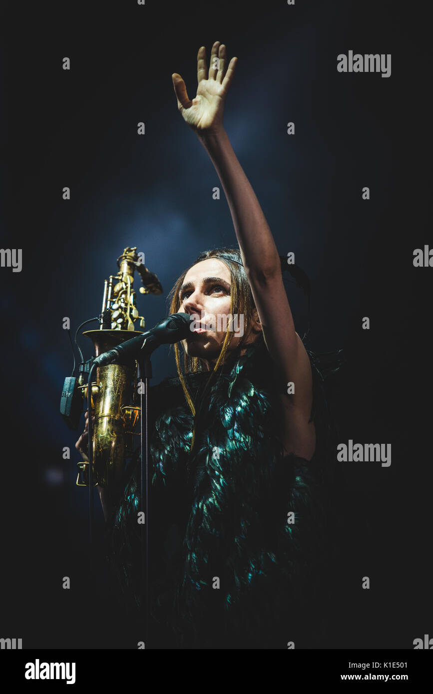 Torino, Italien. 25 Aug, 2017: PJ Harvey live auf der Bühne des heutigen Festival in Turin Credit: Alessandro Bosio/Alamy leben Nachrichten Stockfoto