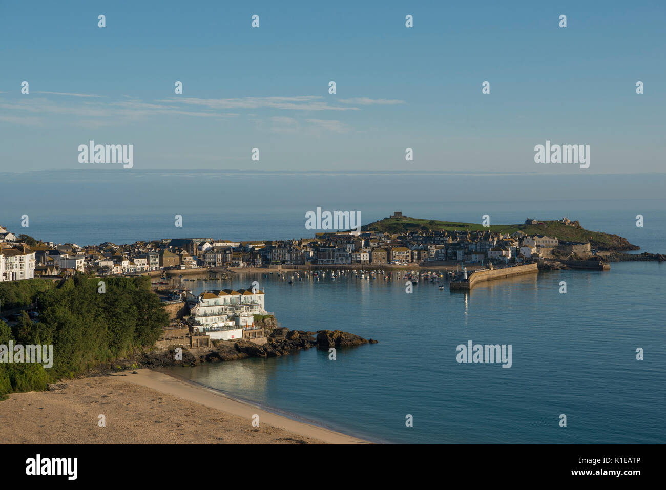 St. Ives, Cornwall, UK. 27 August, 2017. UK Wetter: Am frühen Morgen Sonne in St. Ives, Cornwall UK 27-08-2017 Credit: Kathleen weiß/Alamy leben Nachrichten Stockfoto