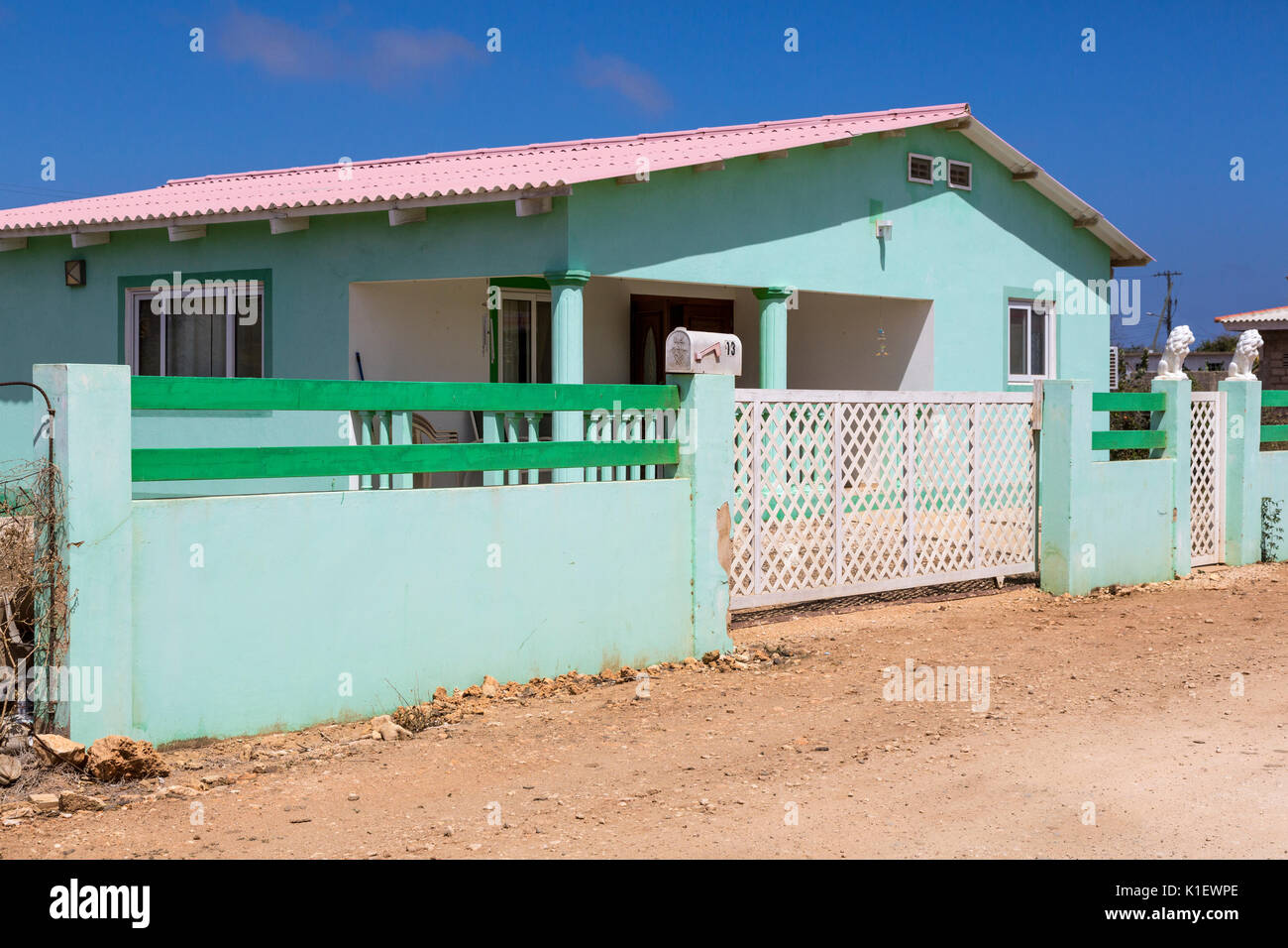 Kralendijk, Bonaire, Leeward Antilles. Middle-Class Residence. Stockfoto