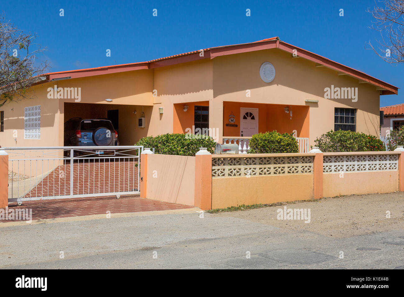 Kralendijk, Bonaire, Leeward Antilles. Middle-Class Residence. Stockfoto