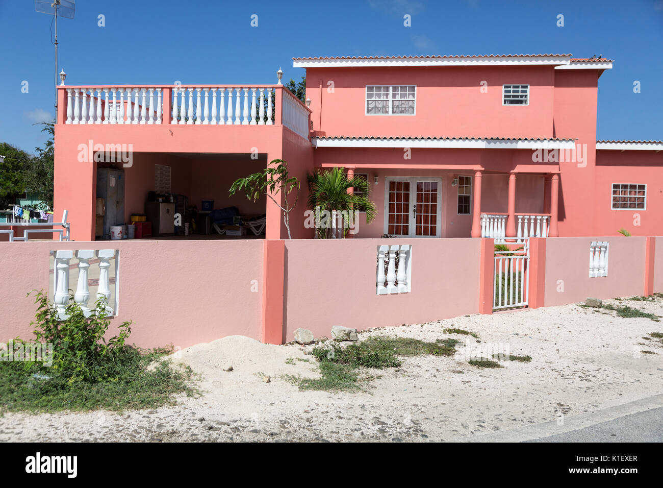 Kralendijk, Bonaire, Leeward Antilles. Middle-Class Residence. Stockfoto