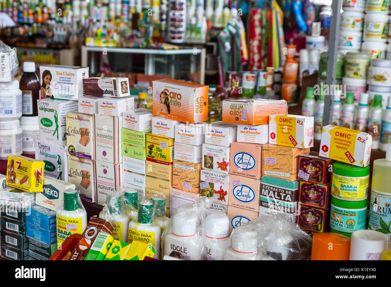 Willemstad, Curacao, Kleinen Antillen. Seifen und Körperpflegeprodukte, zentralen Markt. Stockfoto