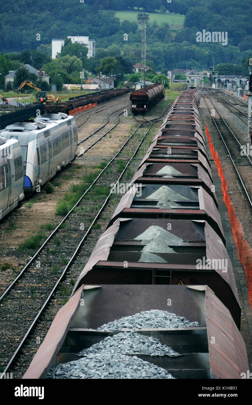 PERIGUEUX FRANKREICH - BAHNHOF KAUFMANN ZÜGE - französische Züge - ZÜGE FRANKREICH - FRANZÖSISCHE EISENBAHN - PERIGORD AQUITANIEN FRANKREICH © Frédéric BEAUMONT Stockfoto