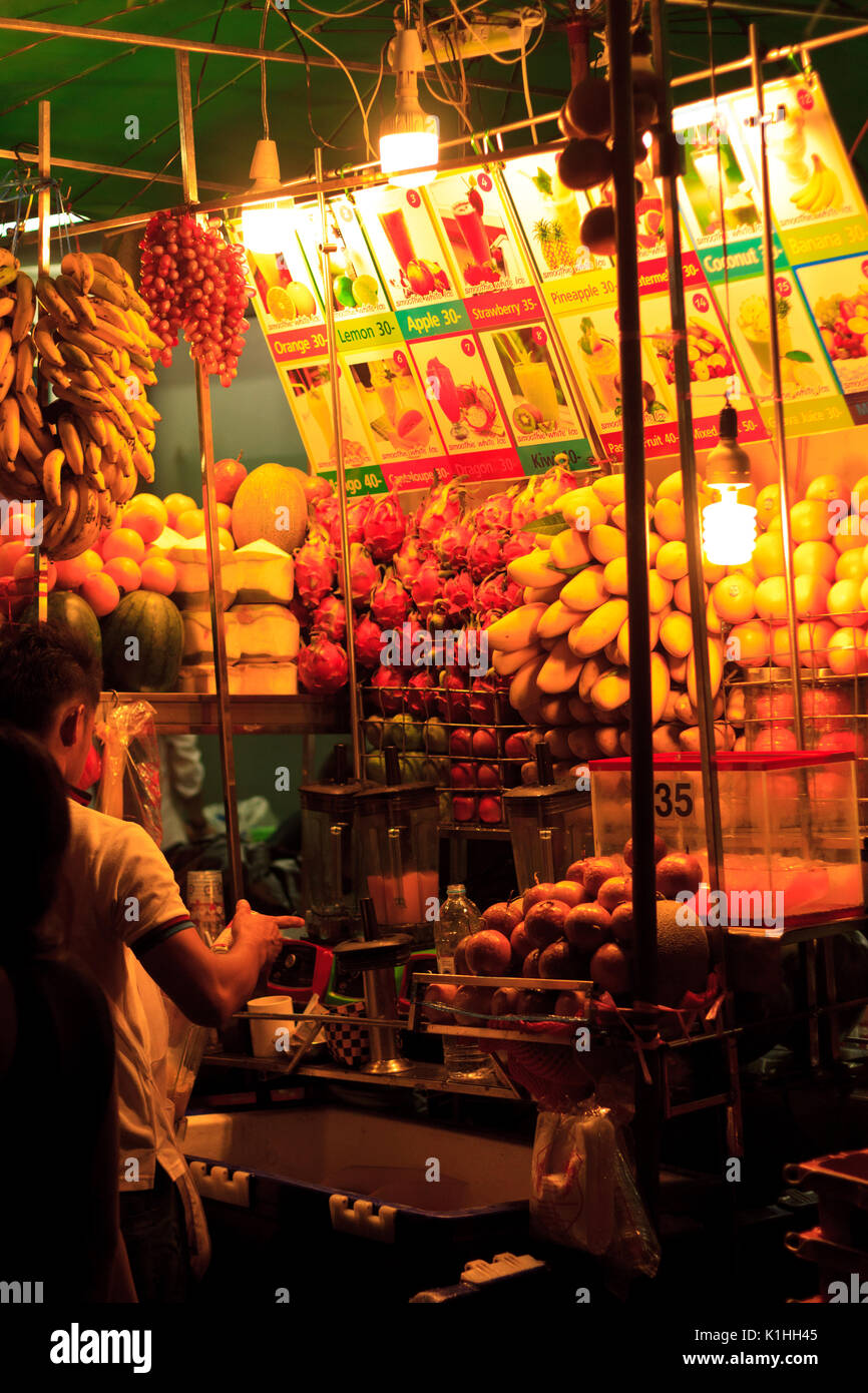 Bangkok, Smoothie Maker Streetfood Stockfoto
