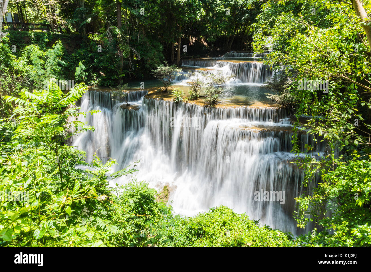 Huai Mae Khamin Wasserfall im Nationalpark khuean srinagarindra in Kanchanaburi thailand Stockfoto