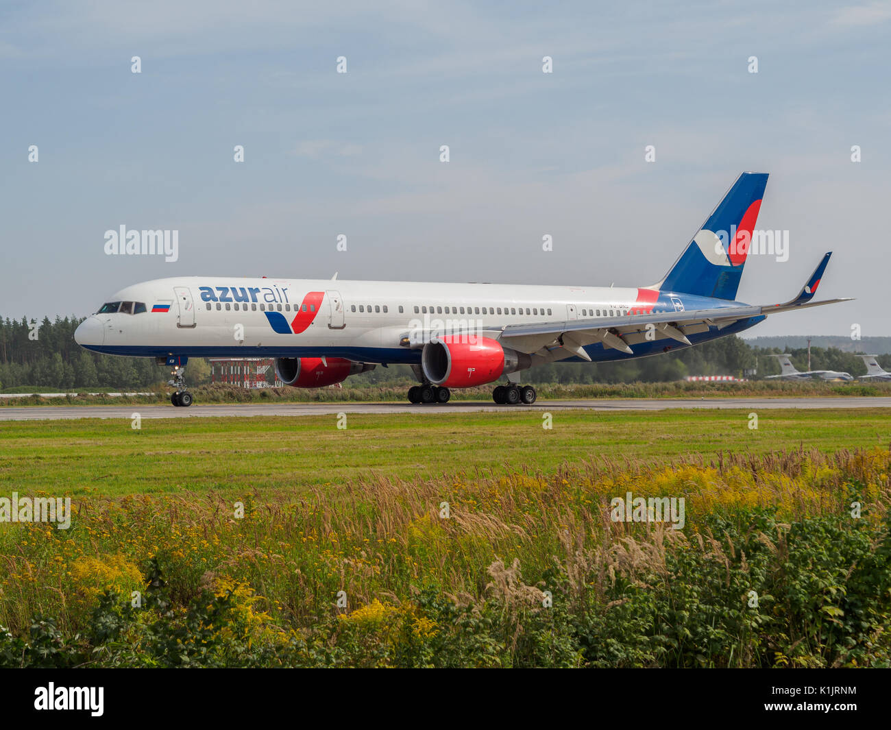 Nischni Nowgorod, Russland - 23. August 2017: Boing 757 Airliner ist auf der Landebahn des Flughafen Strigino. Stockfoto