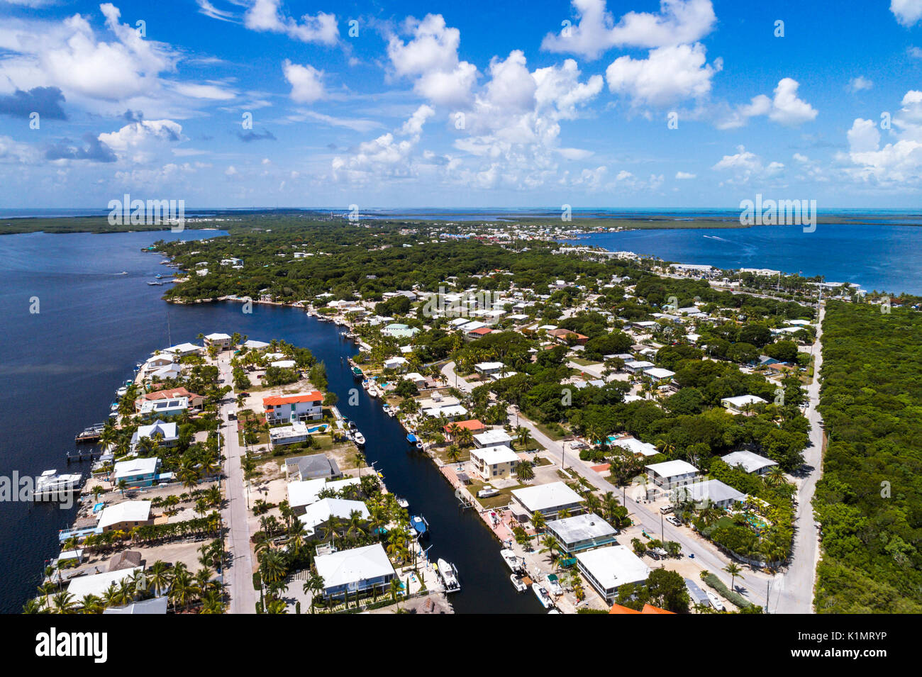 Florida, Florida Keys, Upper, Key Largo, Largo Sound, Blackwater Sound, Häuser, Residenzen, Luftaufnahme von oben, FL17081866D Stockfoto