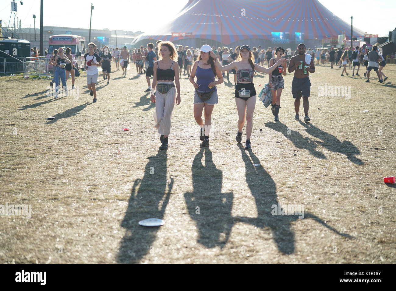 Reading, Großbritannien. 27 Aug, 2017. Allgemeine Ansichten des 2017 Reading Festival. Foto Datum: Sonntag, 27. August 2017. Photo Credit: Roger Garfield/Alamy leben Nachrichten Stockfoto