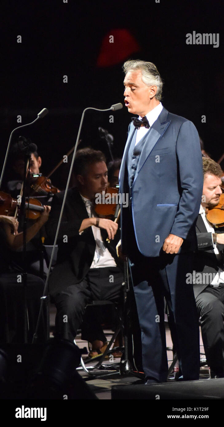 Marbella, Spanien. 27 August, 2017. Andrea Bocelli ein Konzert während Starlite Marbella 2017 in Marbella. 27.08.2017, Kredit: Gtres Información más Comuniación auf Linie, S.L./Alamy leben Nachrichten Stockfoto