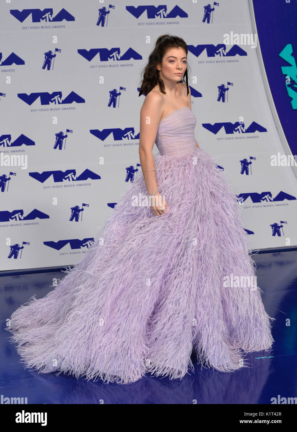 Los Angeles, USA. 27 Aug, 2017. Lorde an der 2017 MTV Video Music Awards im 'fabelhaft' Forum Foto: Sarah Stewart/Alamy leben Nachrichten Stockfoto