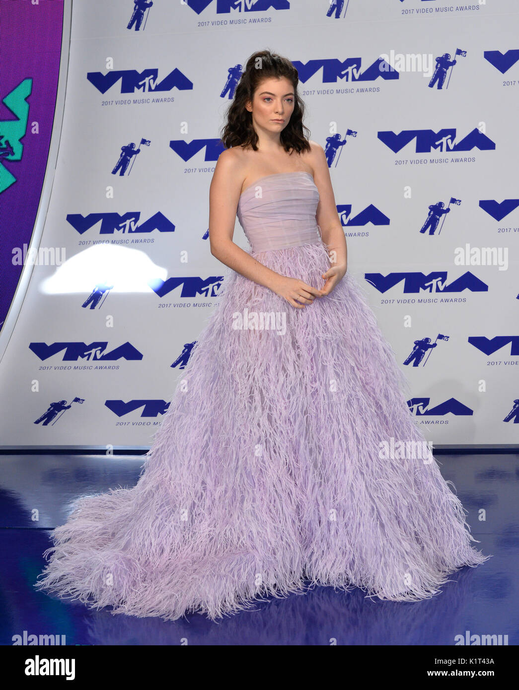 Los Angeles, USA. 27 Aug, 2017. Lorde an der 2017 MTV Video Music Awards im 'fabelhaft' Forum Foto: Sarah Stewart/Alamy leben Nachrichten Stockfoto