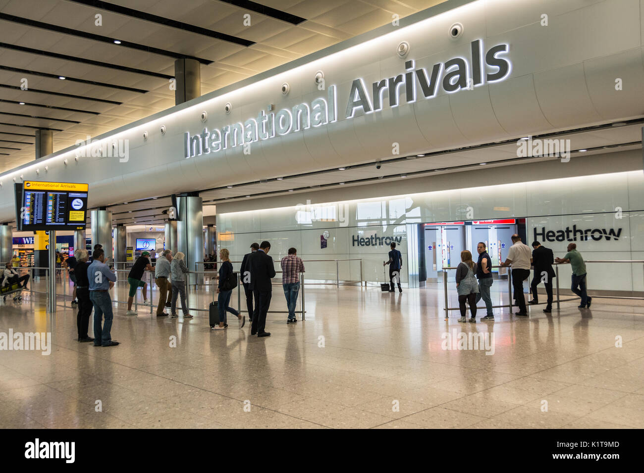 Wie Von Flughafen Heathrow Nach Queens Park Hotel www.alamy.de