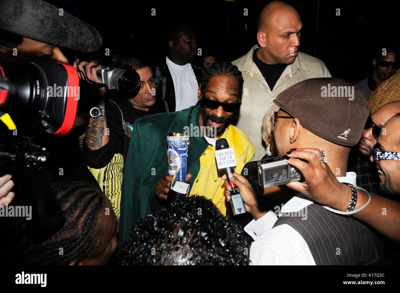 Snoop Dogg nimmt Spieler Ball Marbella Dezember 4,2010 Hollywood. Stockfoto