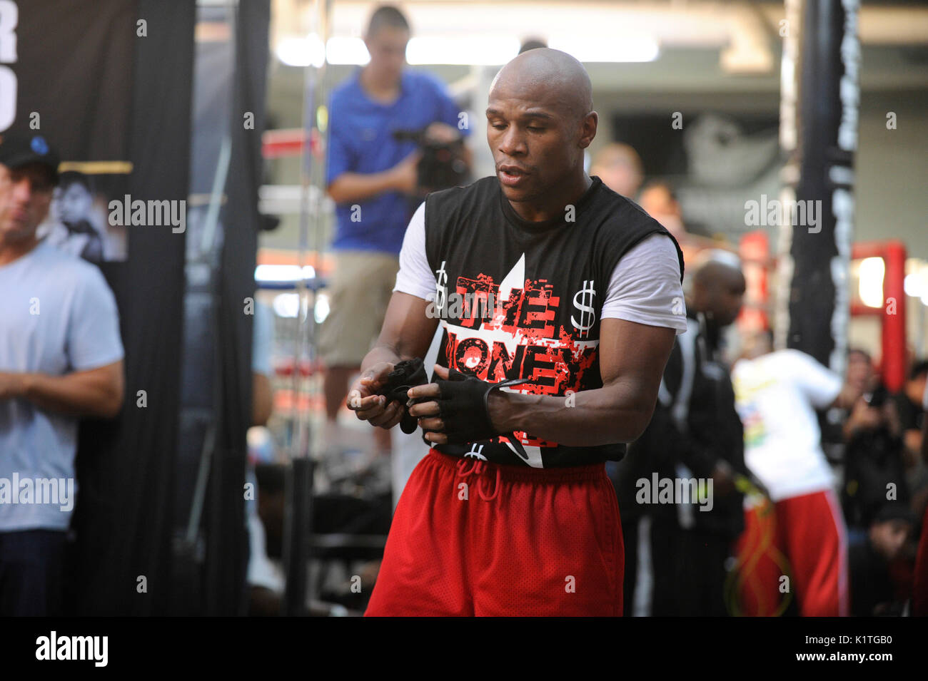 Boxer Floyd Mayweather Jr. trainiert Frontmedien Mayweather Boxing Gym April 24,2012 Las Vegas, Nevada. Stockfoto