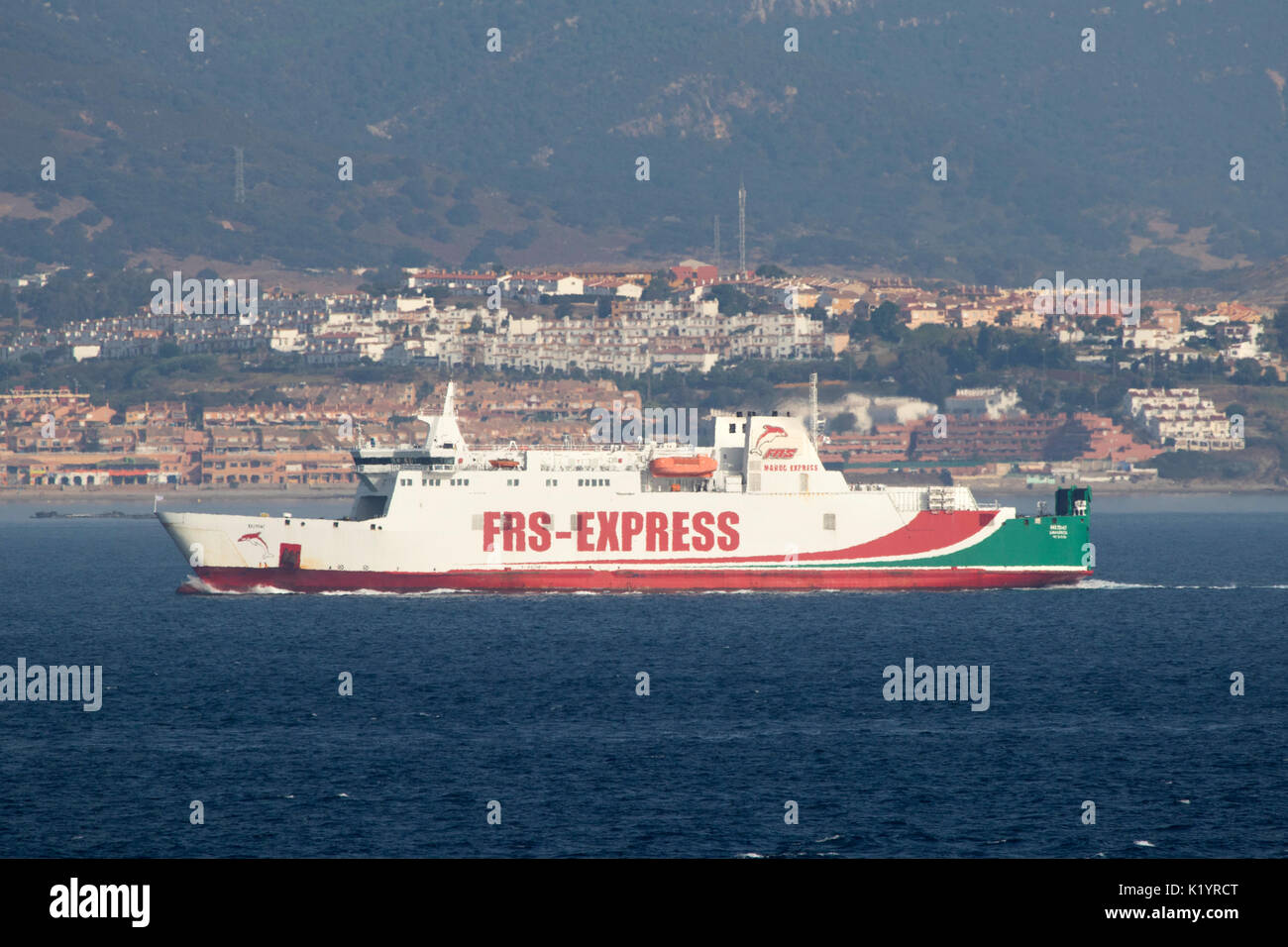 FRS Iberia Maroc Express Kattegat Fähre in Gibraltar mit Heat Haze Stockfoto